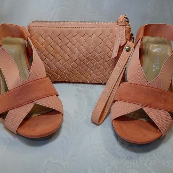 Coral Colored Clutch/Crossbody Bag - Picture 4 of 4